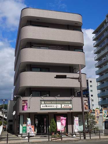 仙台校外観